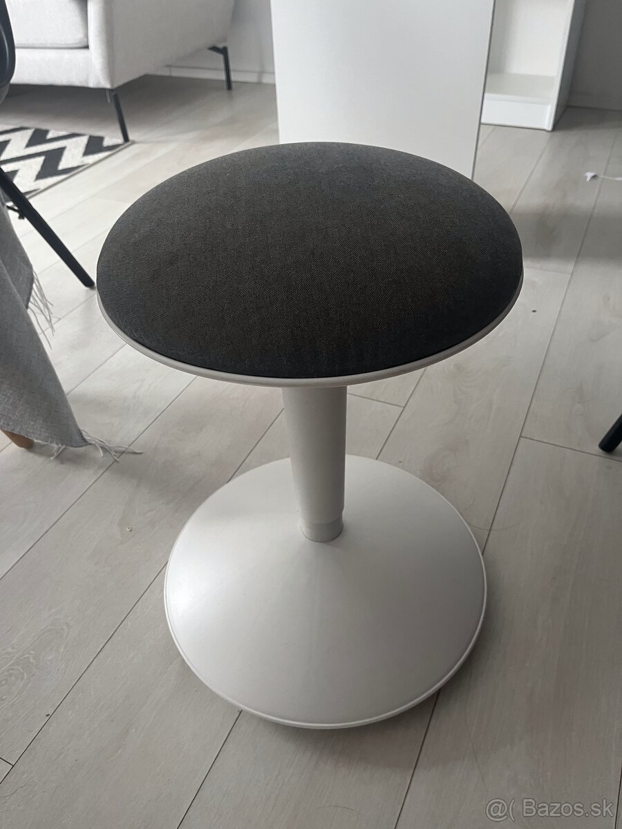 IKEA NILSERIK kresliaci stolík stolička, 51 cm