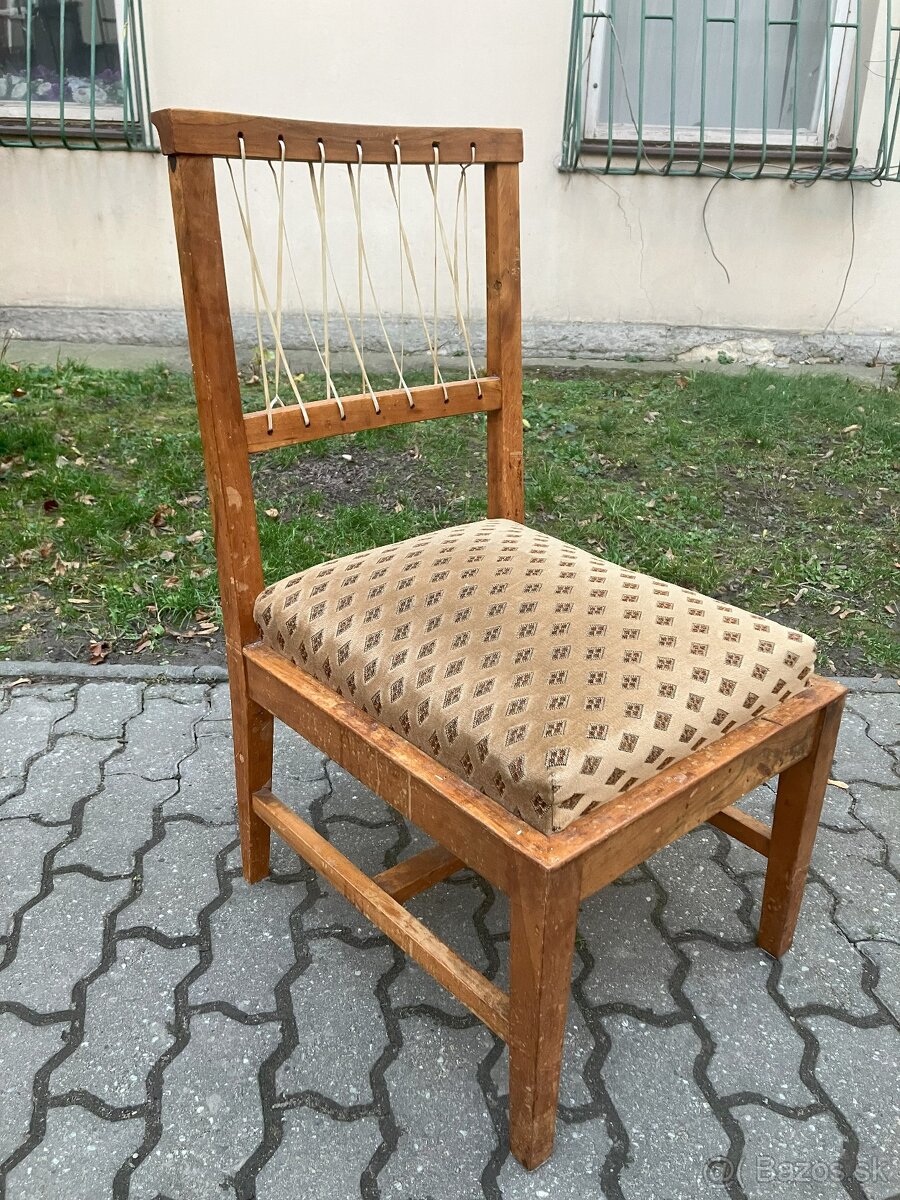 6x staré stoličky