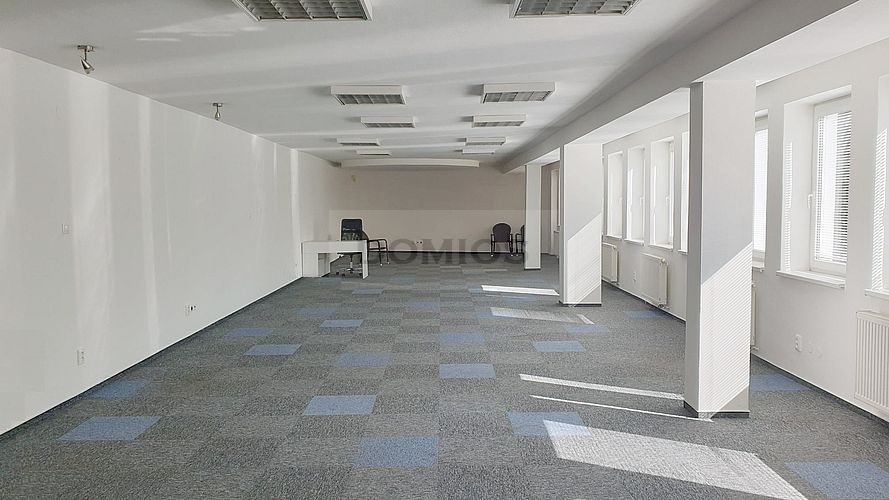 Klim. kancel. celok centrum (300 m2, 2k, kuch., KE-St.m)