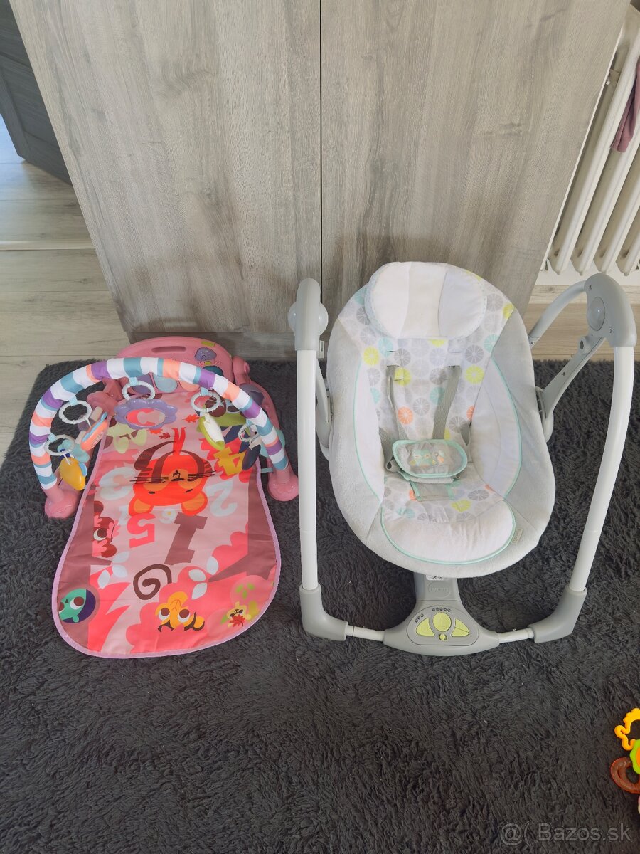 Hojdacie kreslo pre deti a podlozka na hranie s klavirom