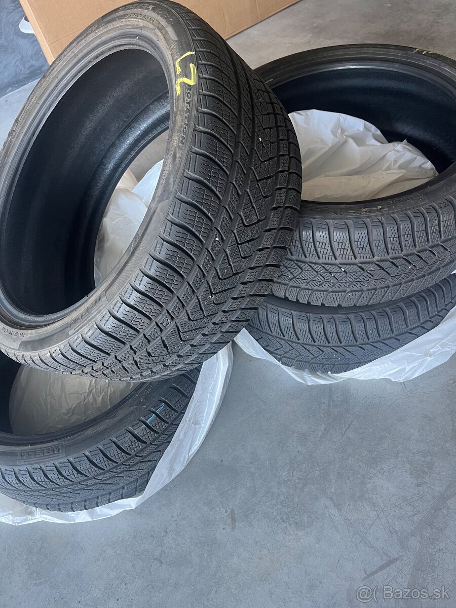 Pirelli Winter Sottozero 245/40 R20 275/35 R20