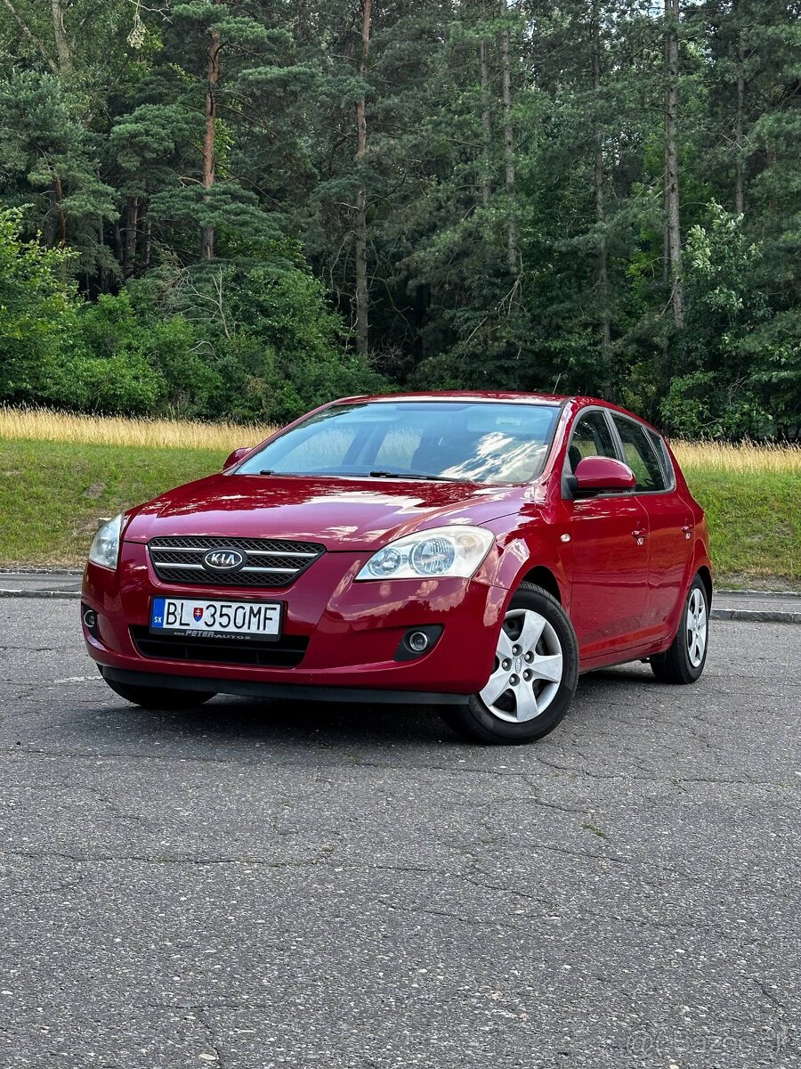 Kia ceed 1.4 77kW benzín 2008