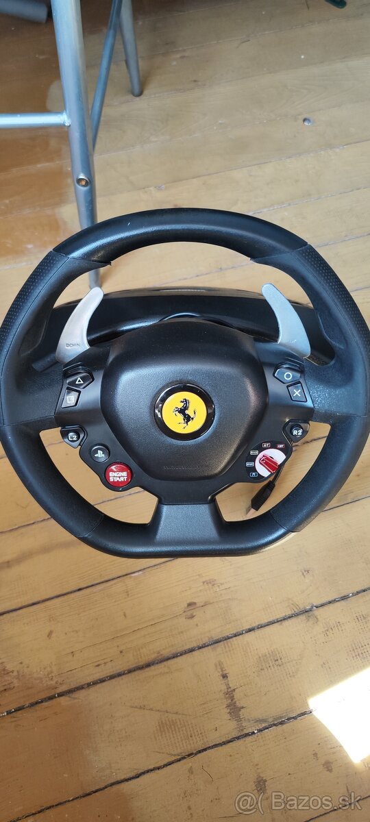 Thrustmaster T80 Ferrari 488GTB volant