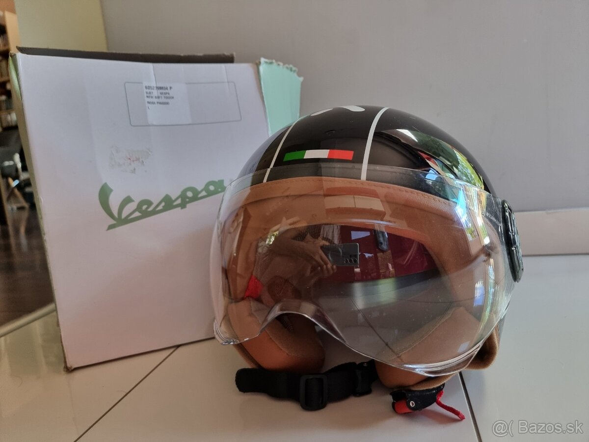 Predám helmu Vespa