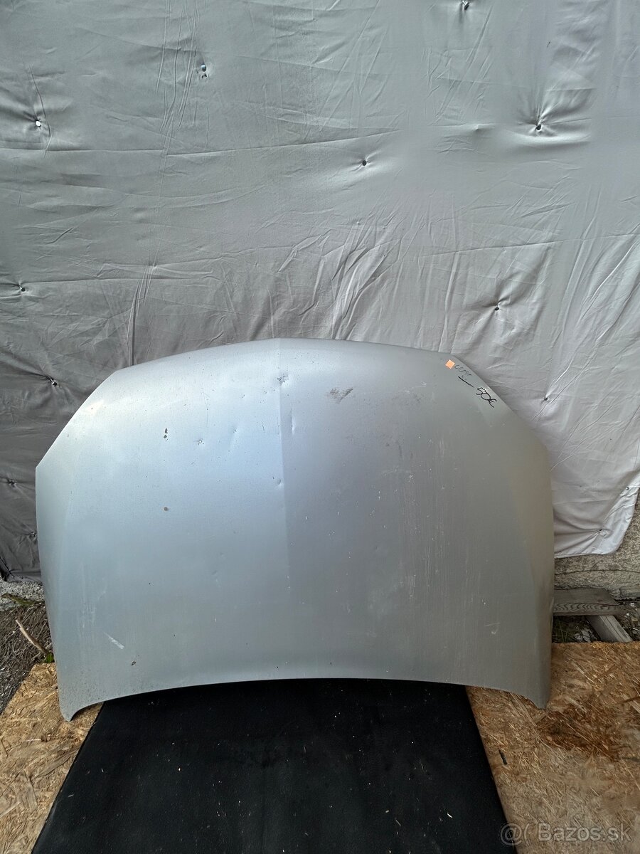 Opel corsa predna kapota