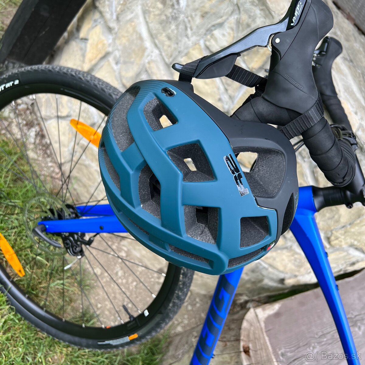Giant Revolt 2 veľkosť L