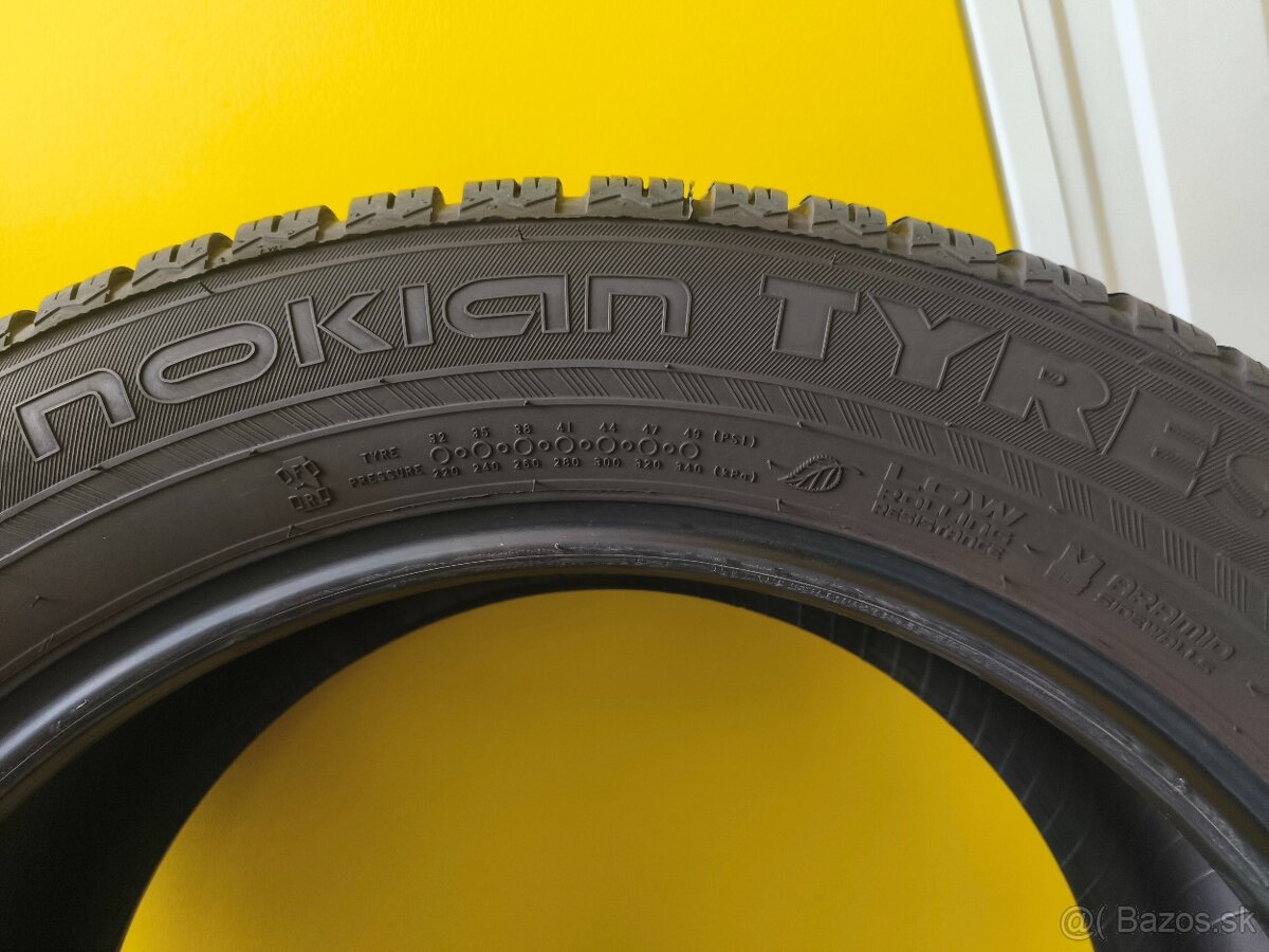 Predám zimné pneu Nokian WR SUV 4, extra load 235/55 R18