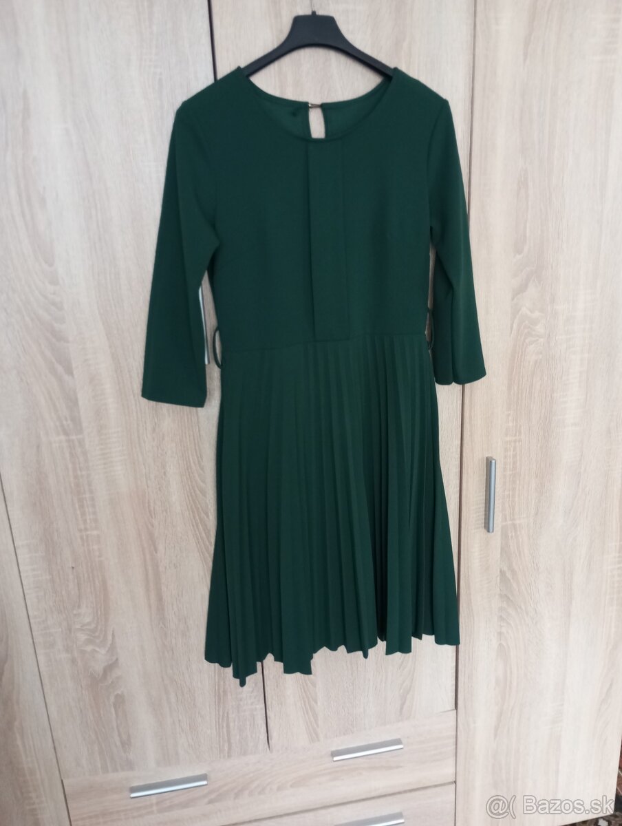 Dámske tmavozelené šaty dlhý rukáv M