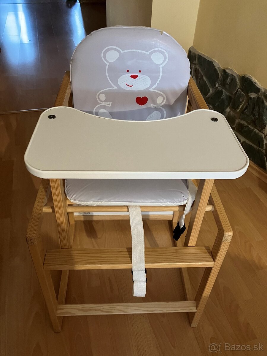 Drevená jedálenská stolička / stôl