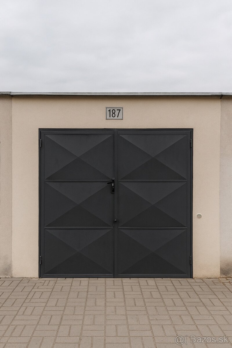 Dopyt garáž na ul. ČSA, Malinovského Brezno