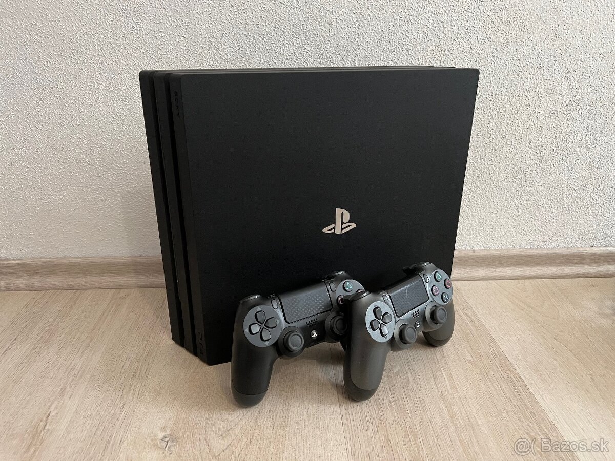 PREDAM/ VYMENIM PLAYSTATION 4 PRO + 2 OVLADAČE + HRY