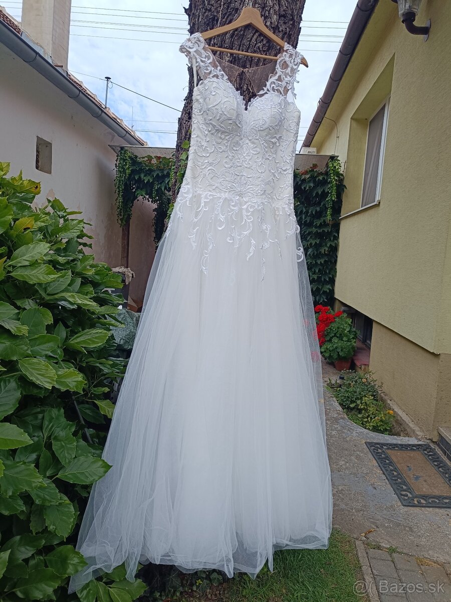 Svadobné šaty