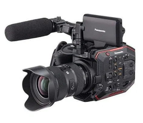 Panasonic EVA kamera 2 ks vrátane príslušenstva optiky...