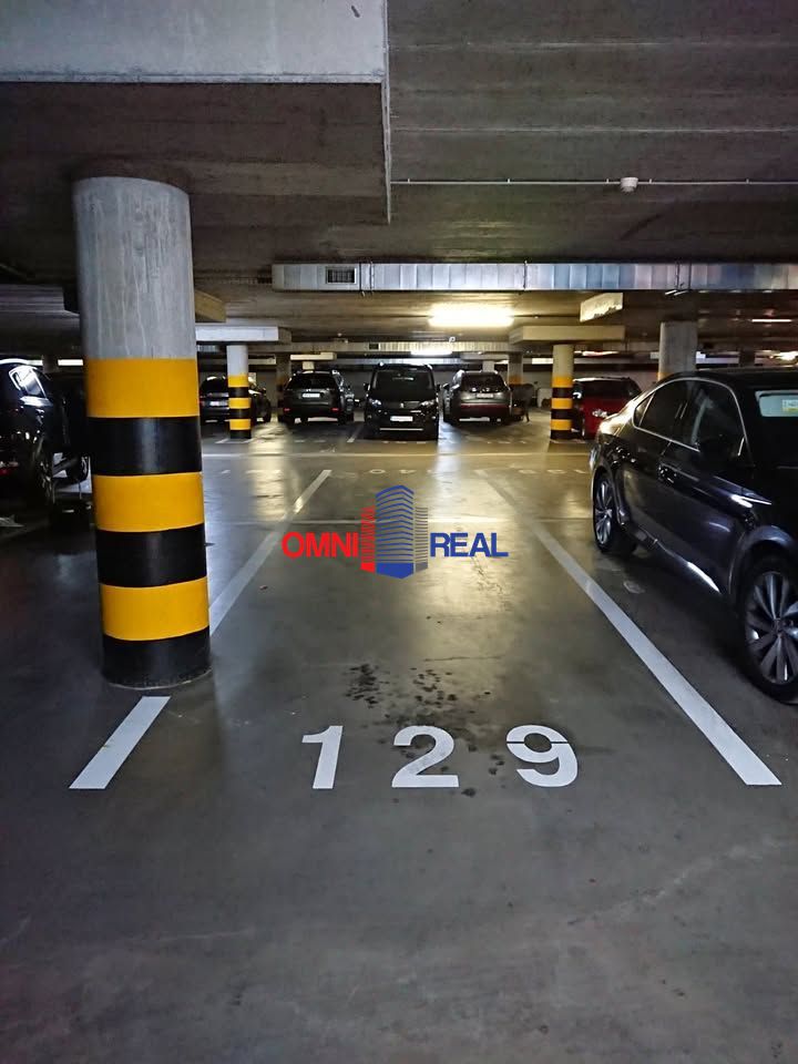 Garážové státie v Koprivnici. Dubravka