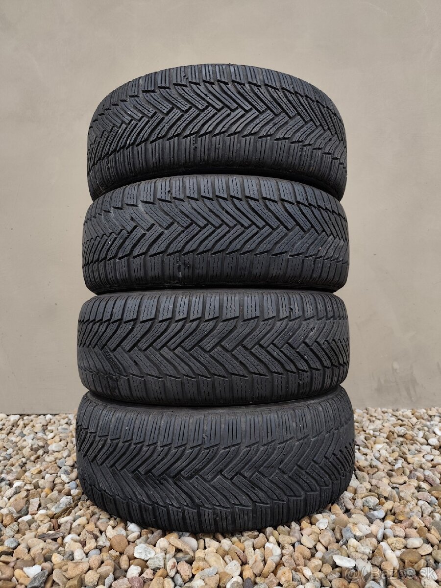215/60R16 Zimné pneumatiky Michelin