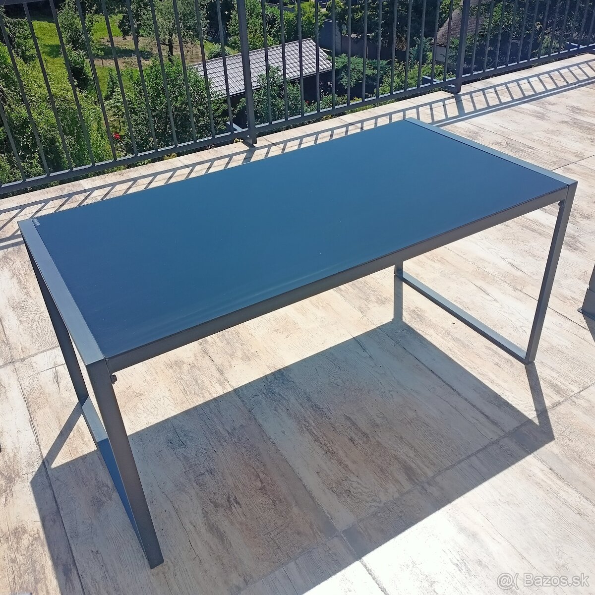 Záhradný jedálenský stôl antracit
