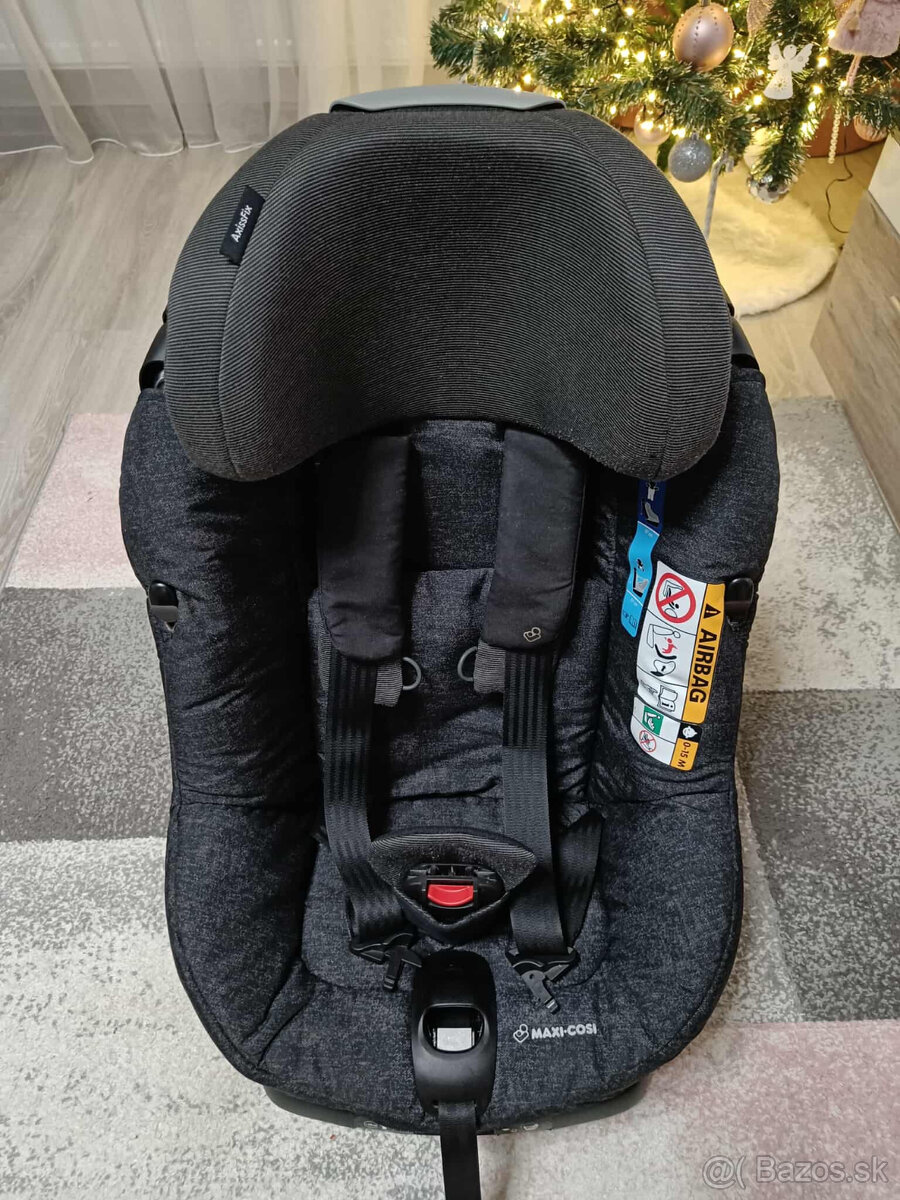Maxi-Cosi AxissFix Nomad Black