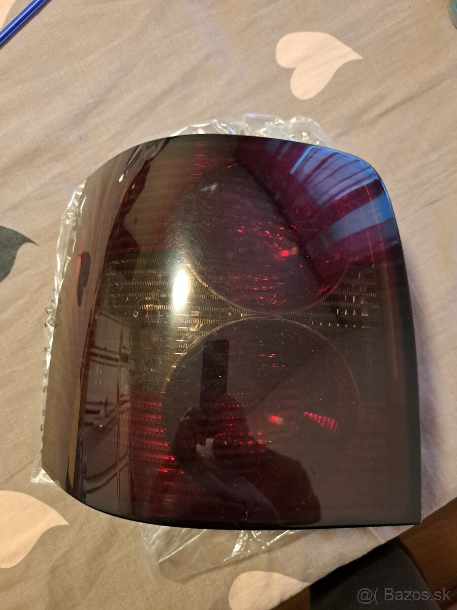 zadné ľavé svetlo