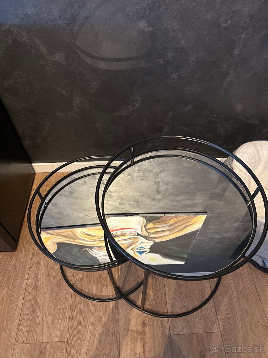 Dizajnove sklenene stoliky