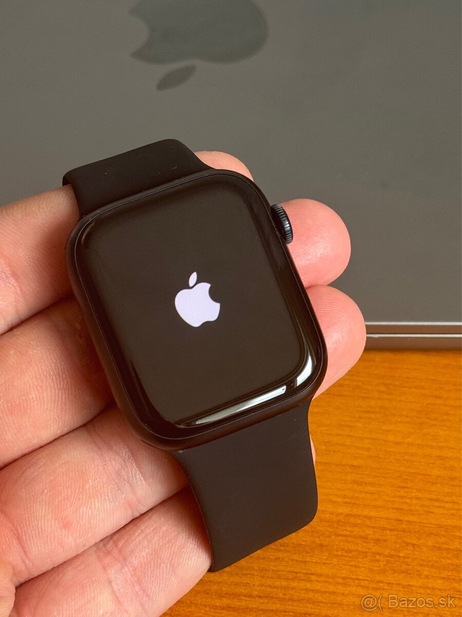 Apple Watch 9 45mm MIDNIGHT - neaktivovane