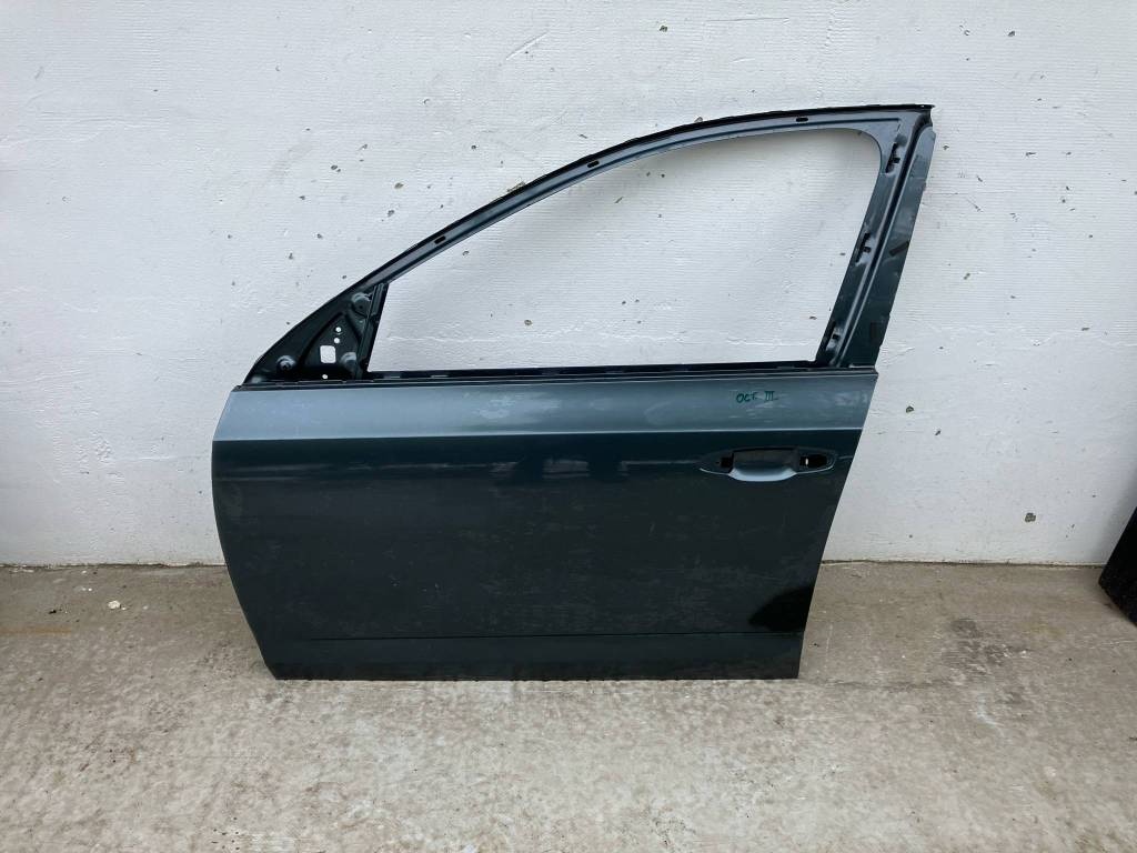ŠKODA OCTAVIA 3 III 13- ĽAVÉ PREDNÉ DVERE