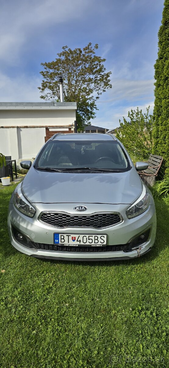 Predám Kia Ceed 1.6 CRDi 100kW Platinum (r. 2017)