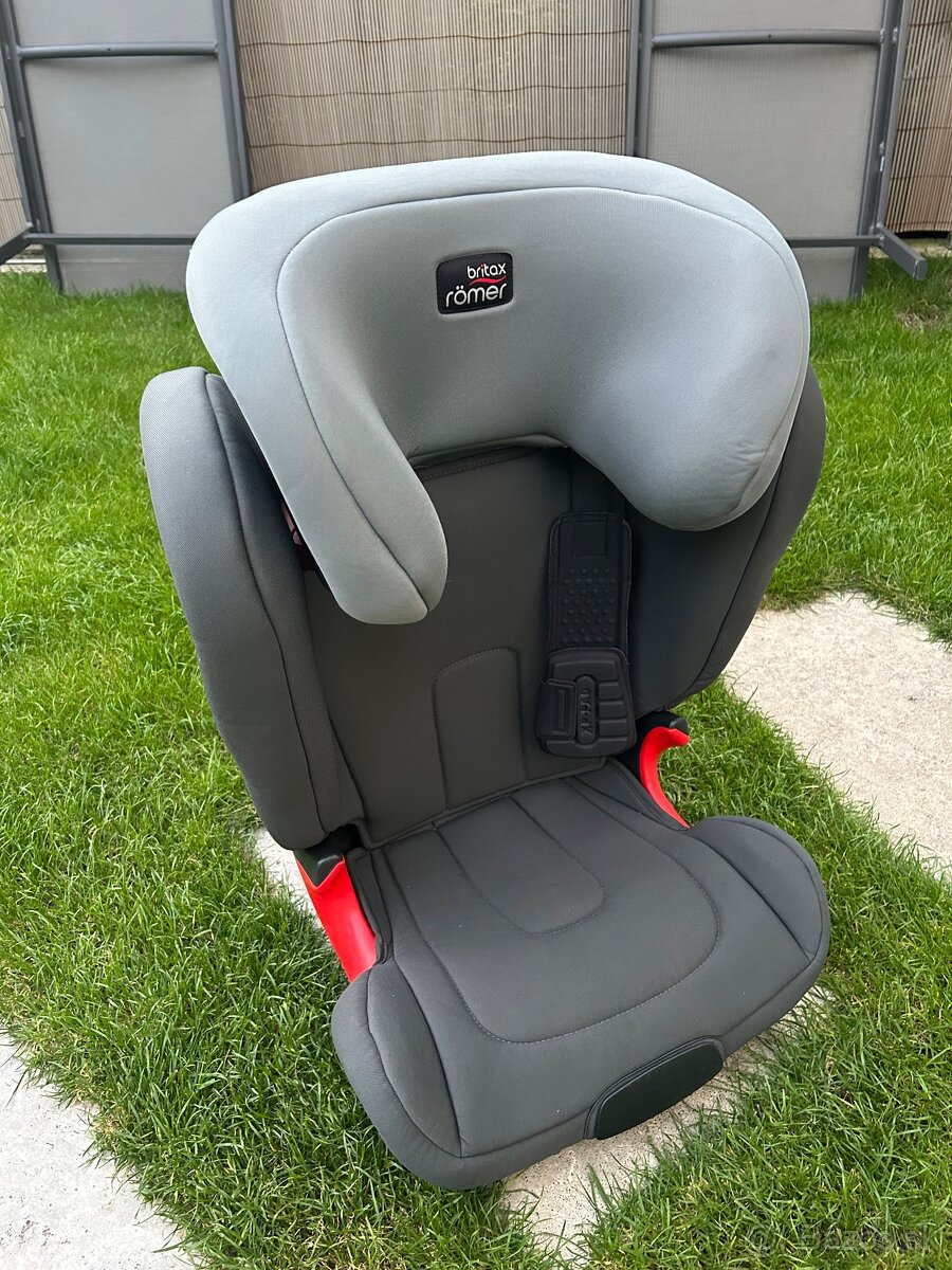 Romer Britax Kidfix XP 15-36kg/šedá/super stav