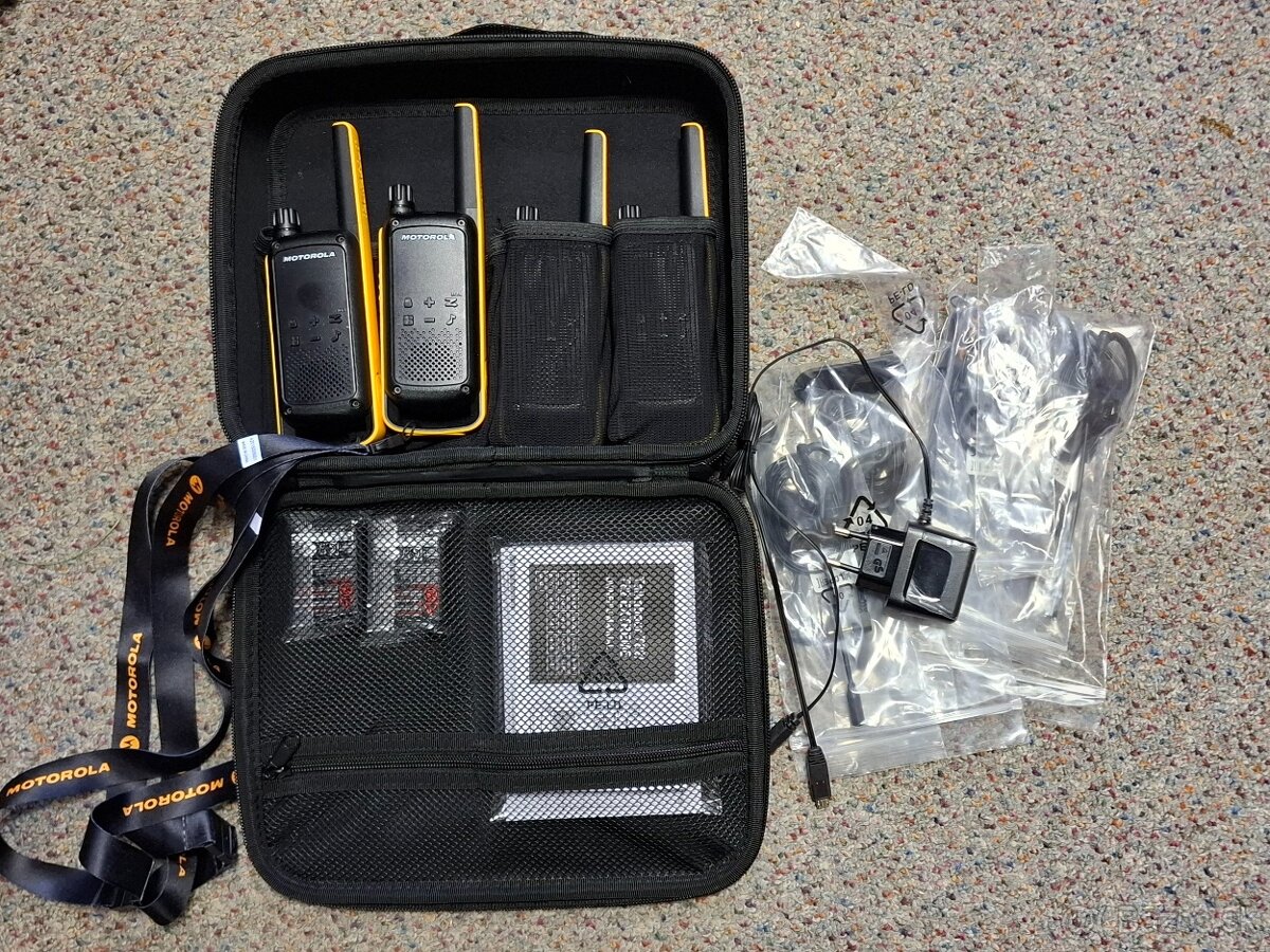 VYSIELAČKY Motorola TLKR T82 Extreme, Quadpack, žltá/čierna