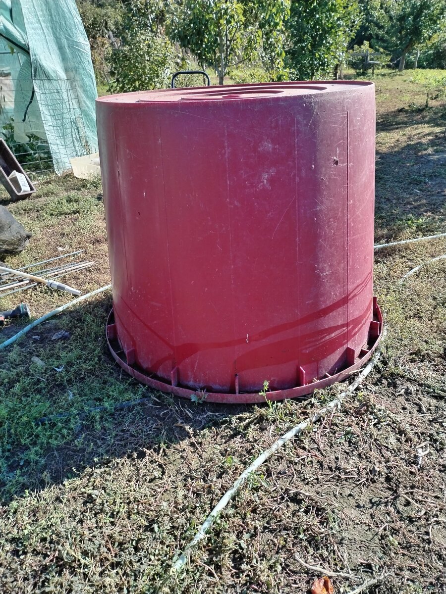 Kaďa, lis na hrozno, mlynček na hrozno