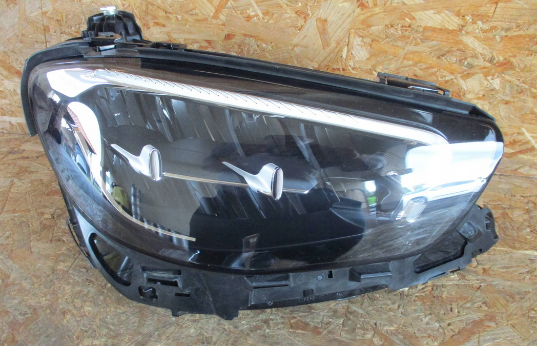 mercedes E svetlo w213 lift full led 2021