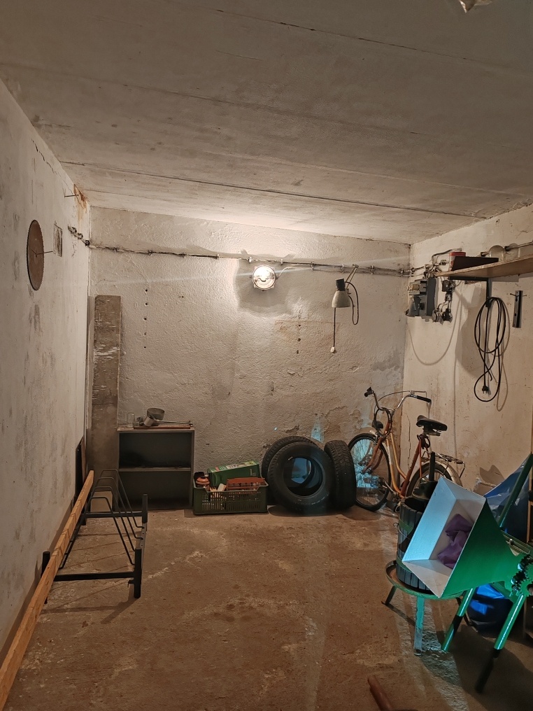 Na predaj garáž Brezová pod Bradlom