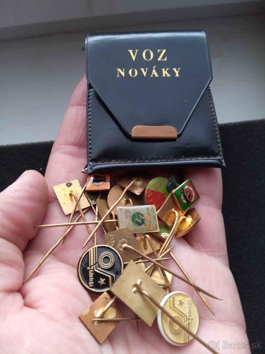 Odznaky VOZ.Vojensky opravárenské závod.Novaky, Trenčína,..