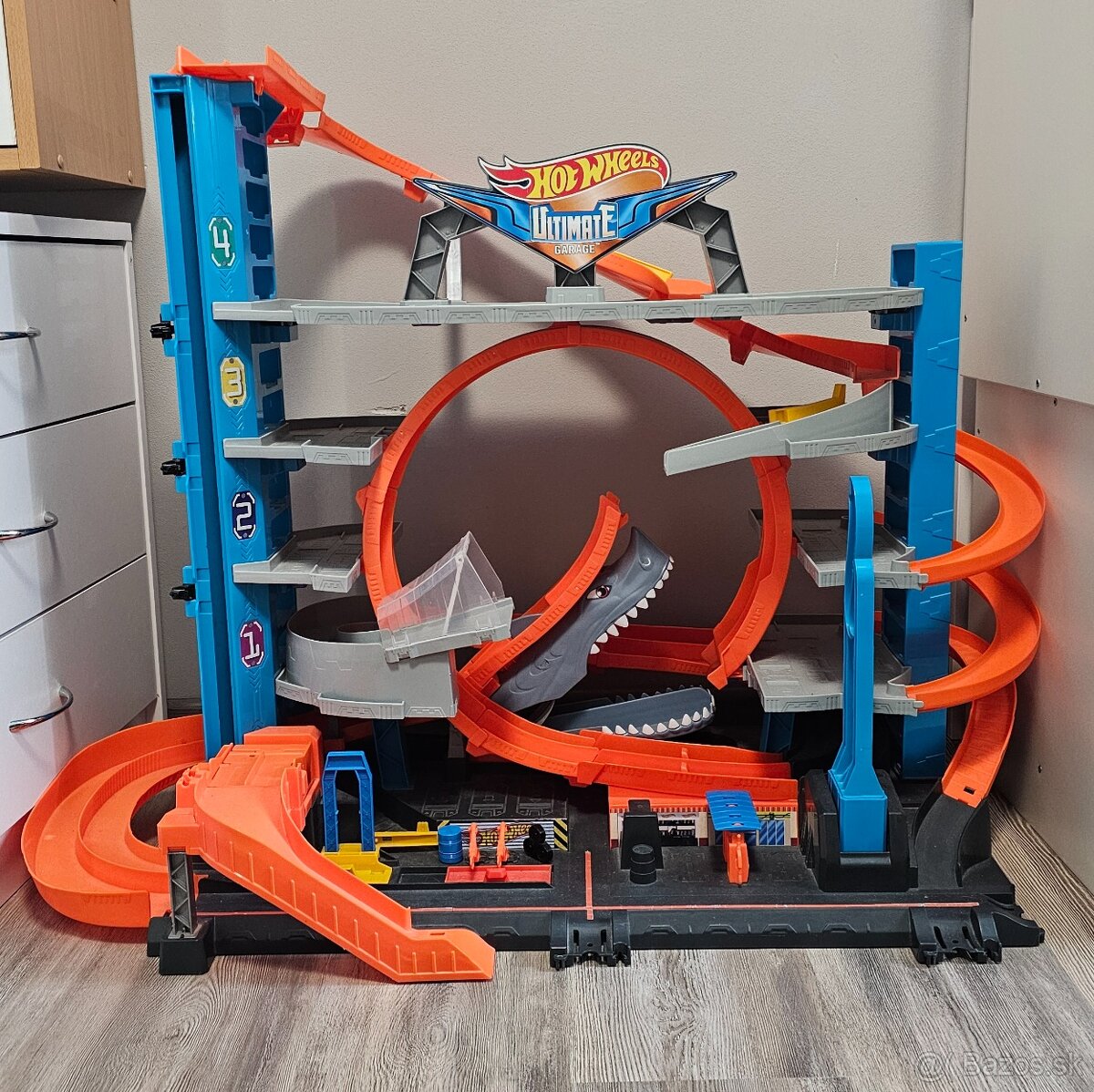 Hot Wheels Garáž žralok Mattel