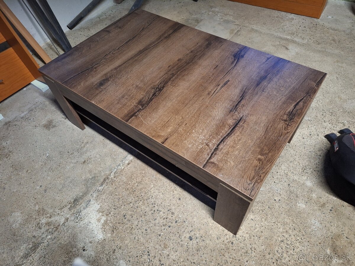 Konferenčný stolík