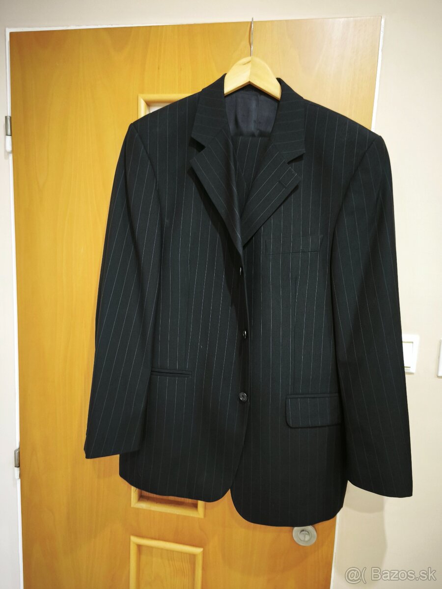 Predám nenosený oblek