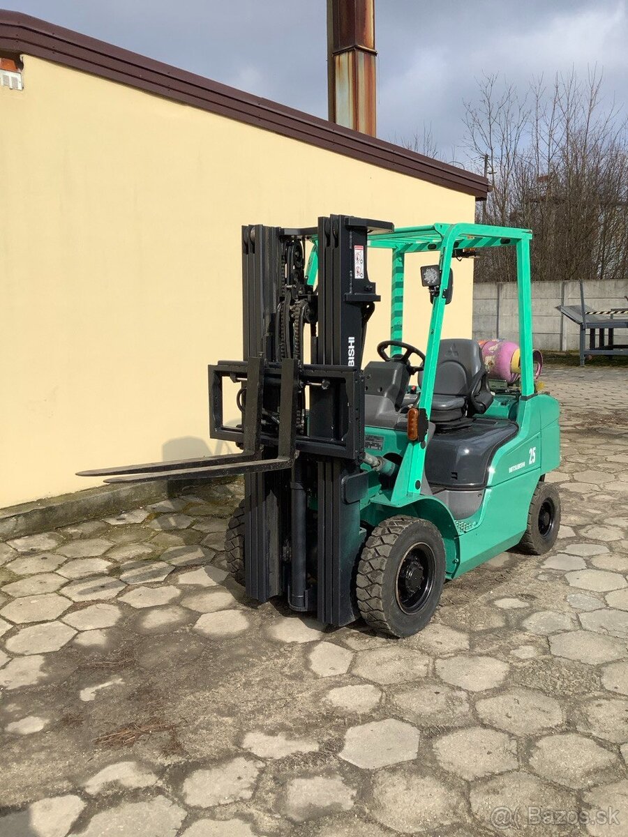 Mitsubishi FG25 – 2,5t LPG, Triplex 4,7 m, side-shift