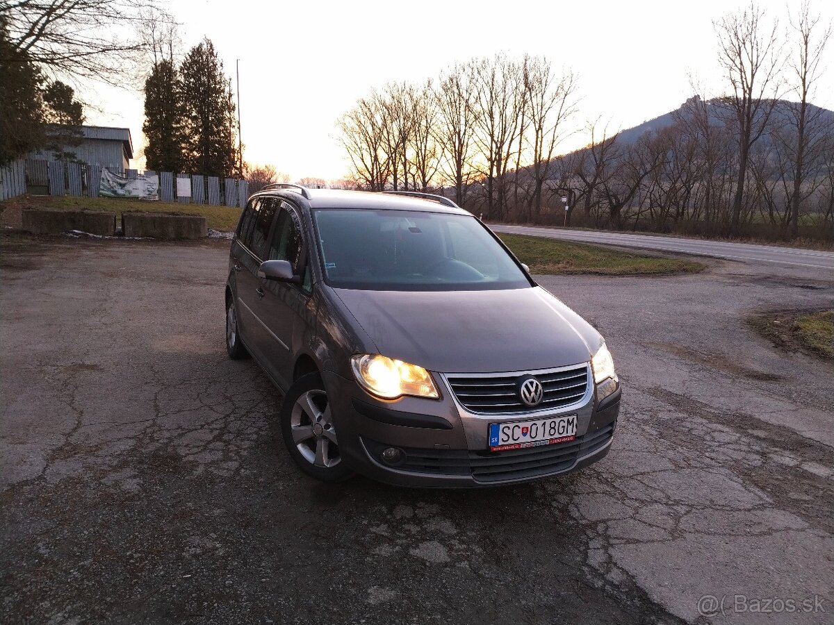 Touran 1.9 77 KW. BXE 2007