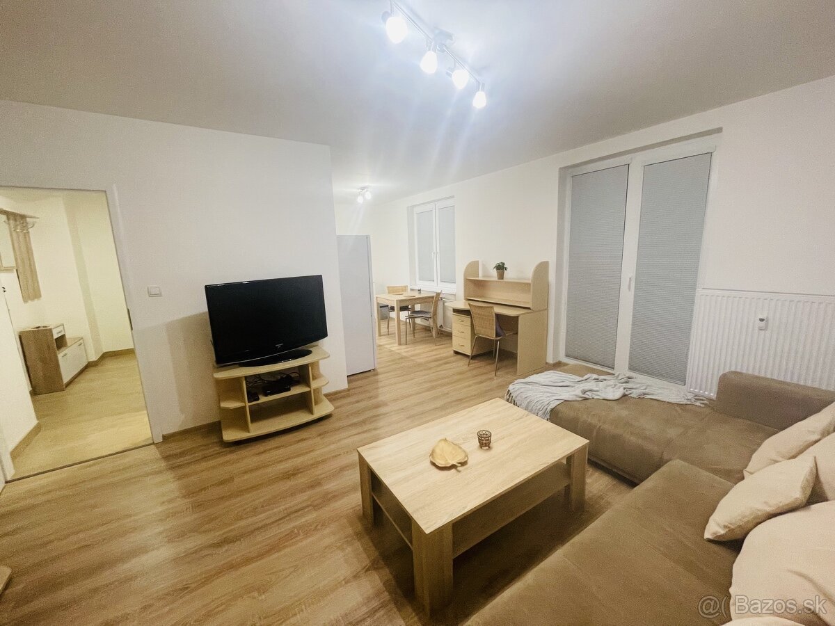 Prenájom tehlový 1izb. byt na Mieri