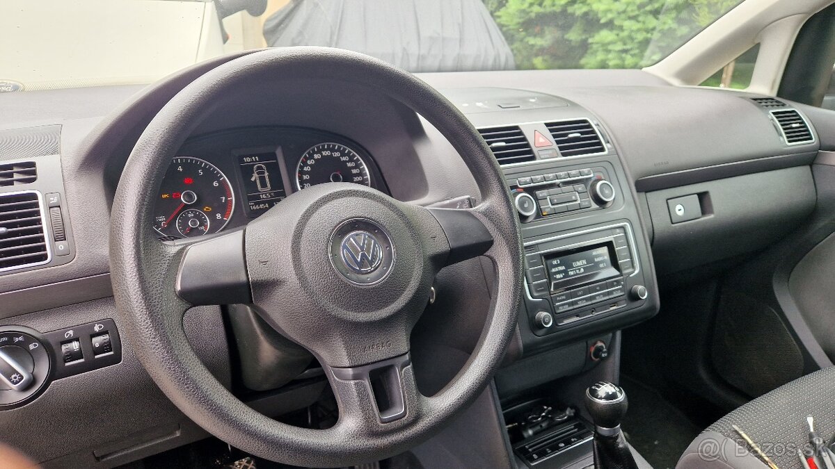 Kúpim koženny volant na VW Touran 2011