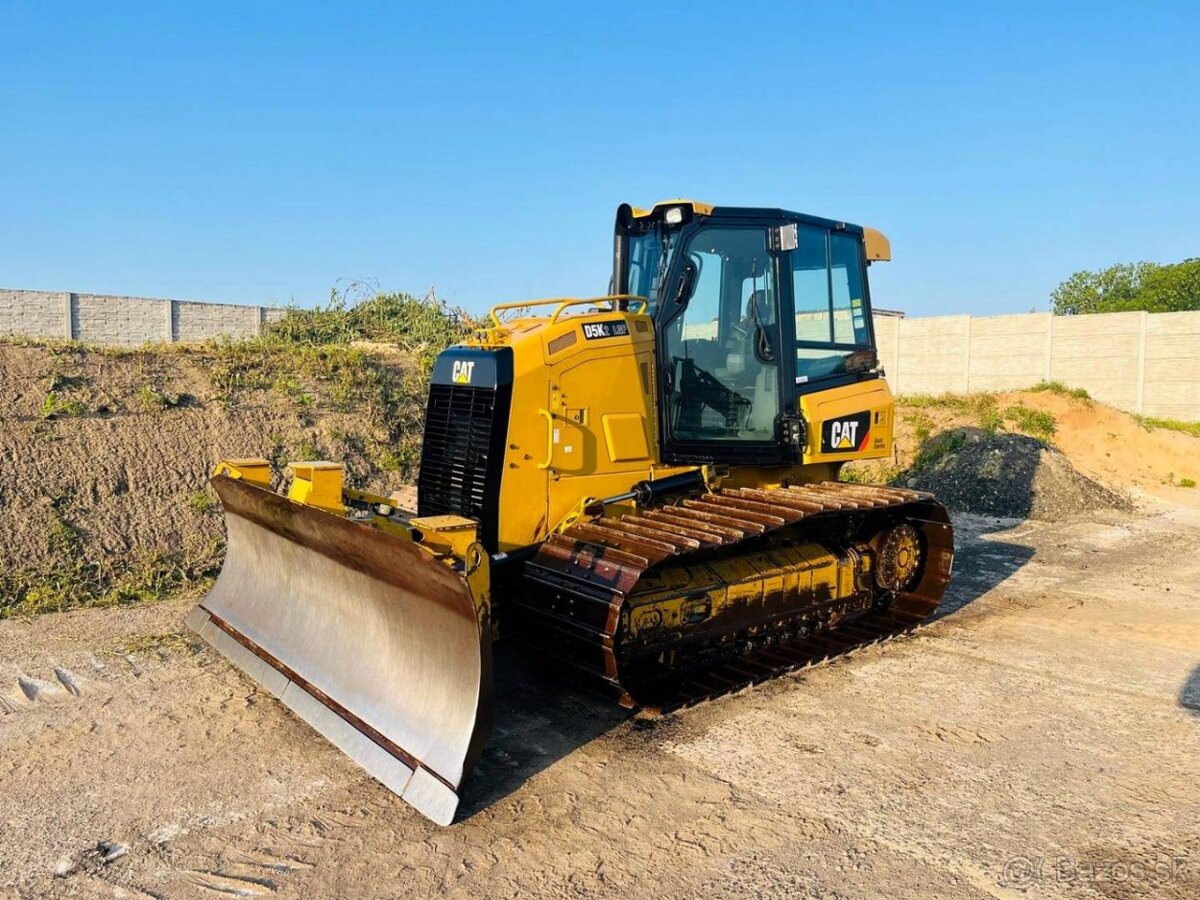 Buldozér Caterpillar D5K2LGP