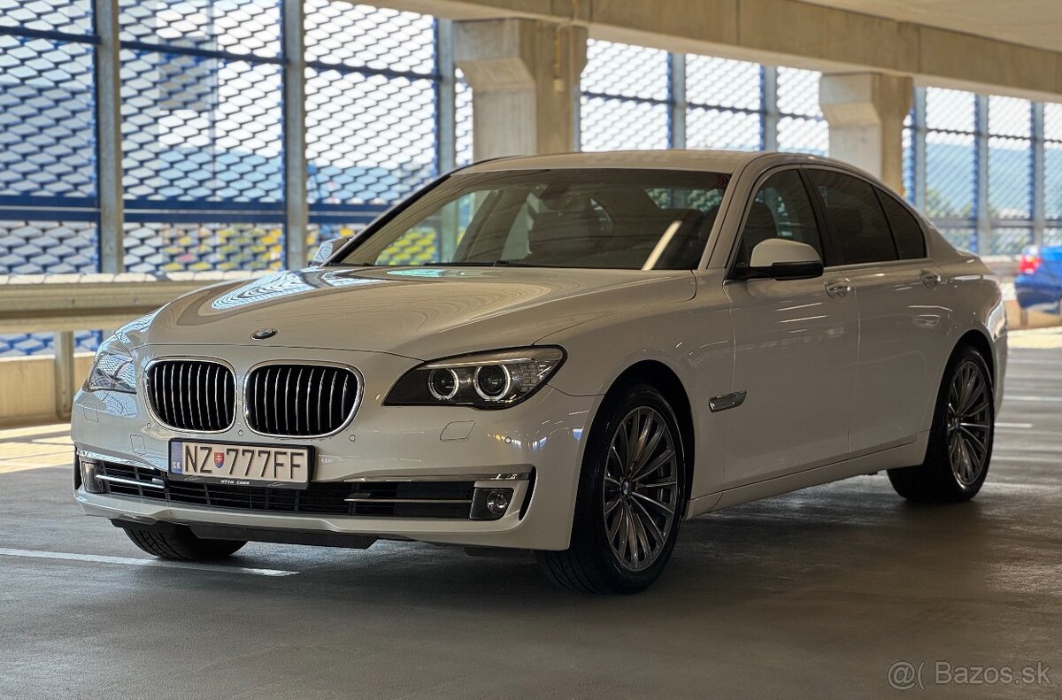 BMW 750xd Facelift SR Auto 4x4 rok 2013