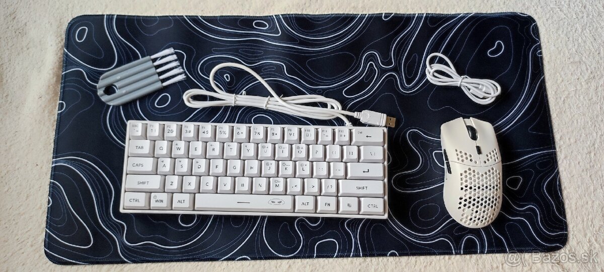 Arctic White Gaming Set