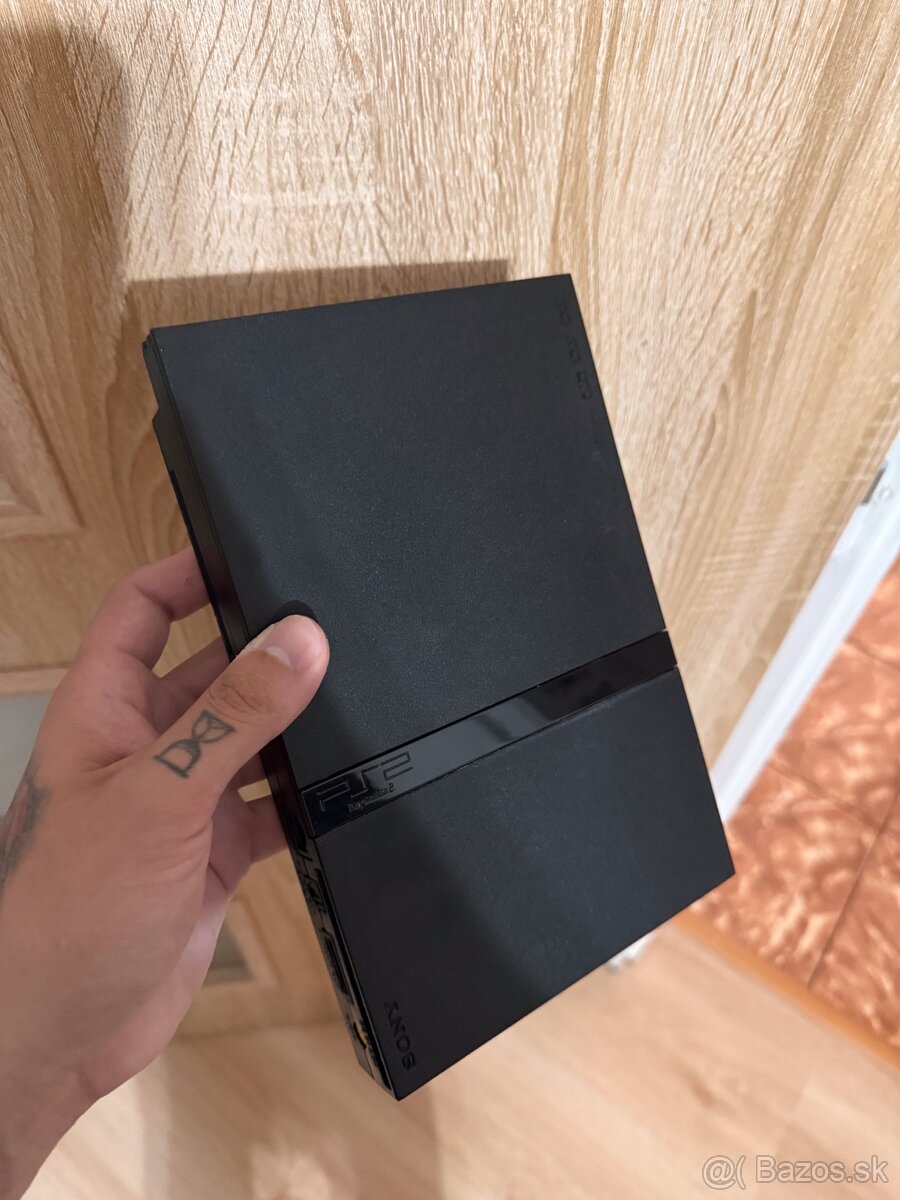 PLAYSTATION 2 SLIM