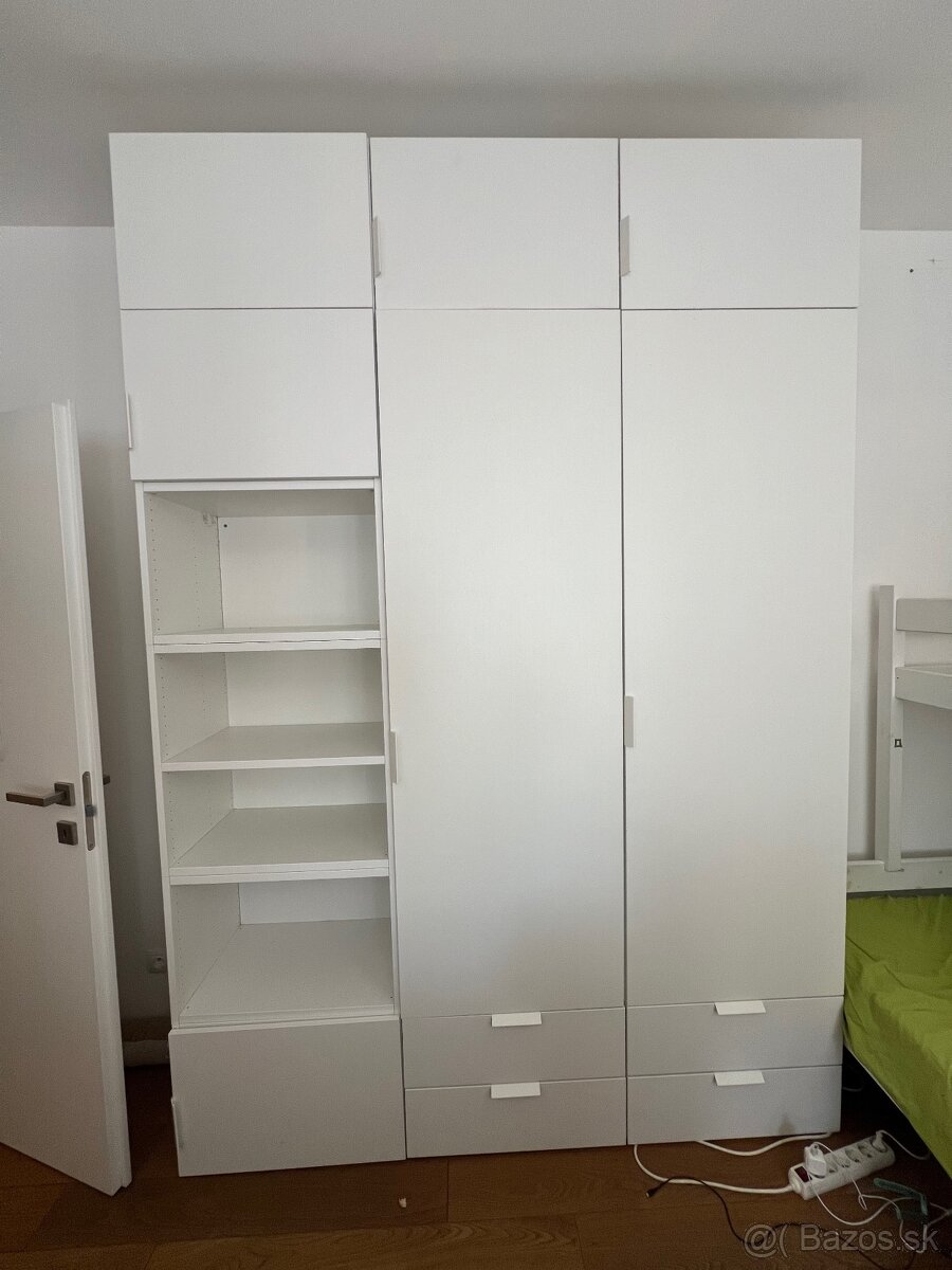 Zostava IKEA skrine a polica