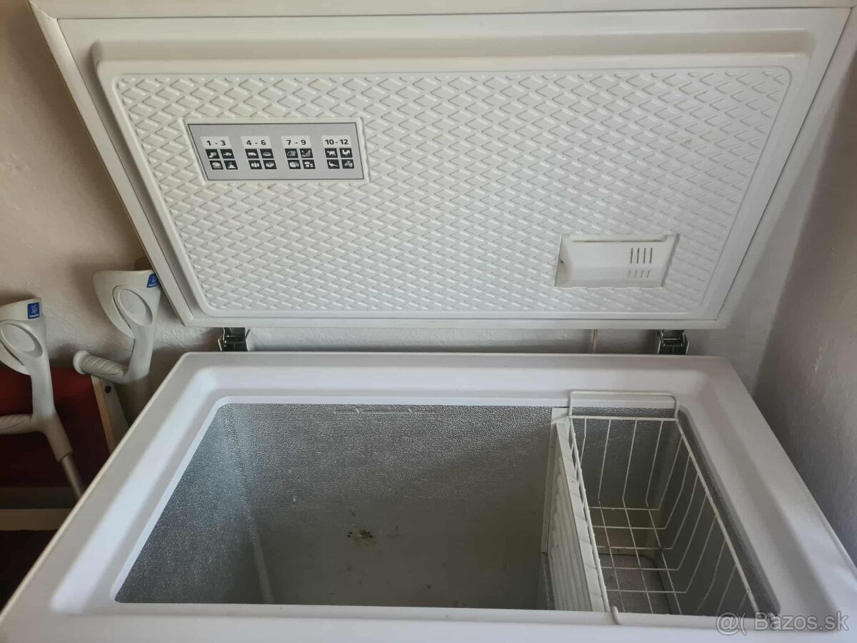 Mraziaci box 224 l