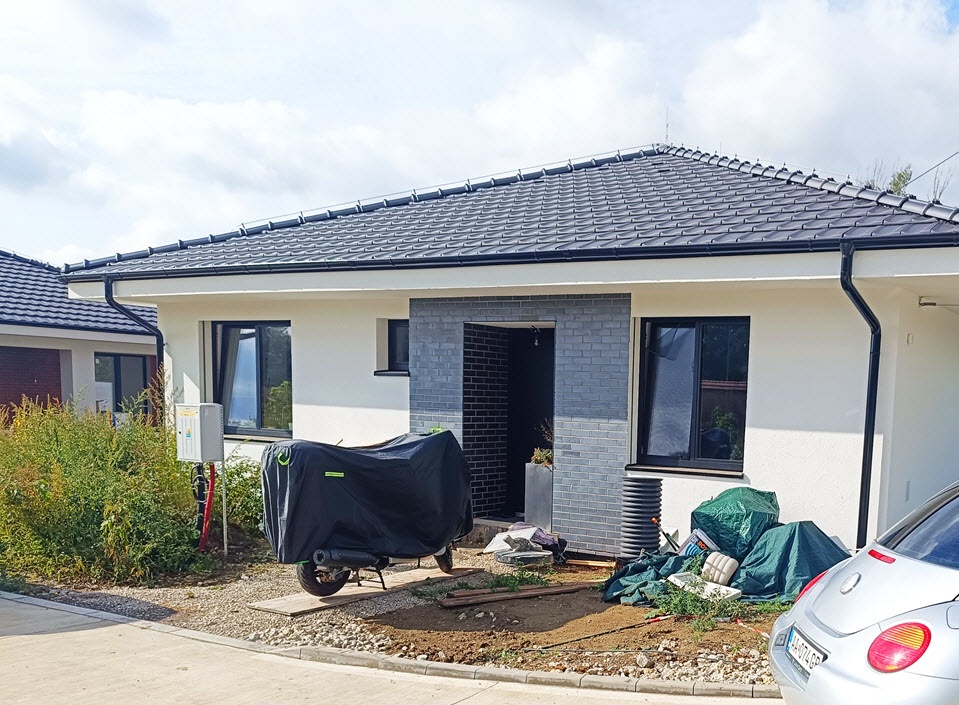 Predám 4-izbový rodinný dom v obci Radošovce (J.Bohunice)