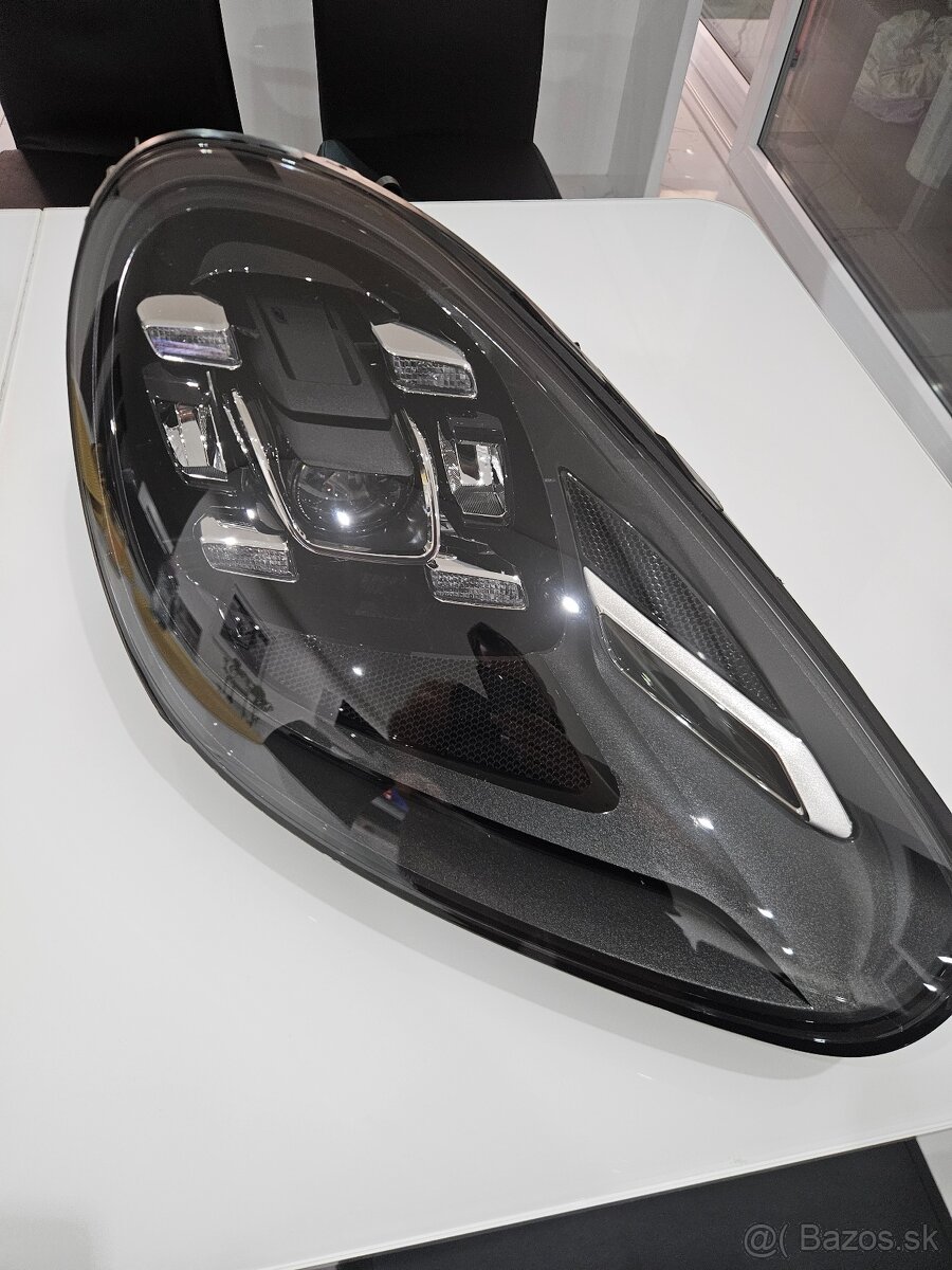 Original svetlo porsche cayenne 2014-2018