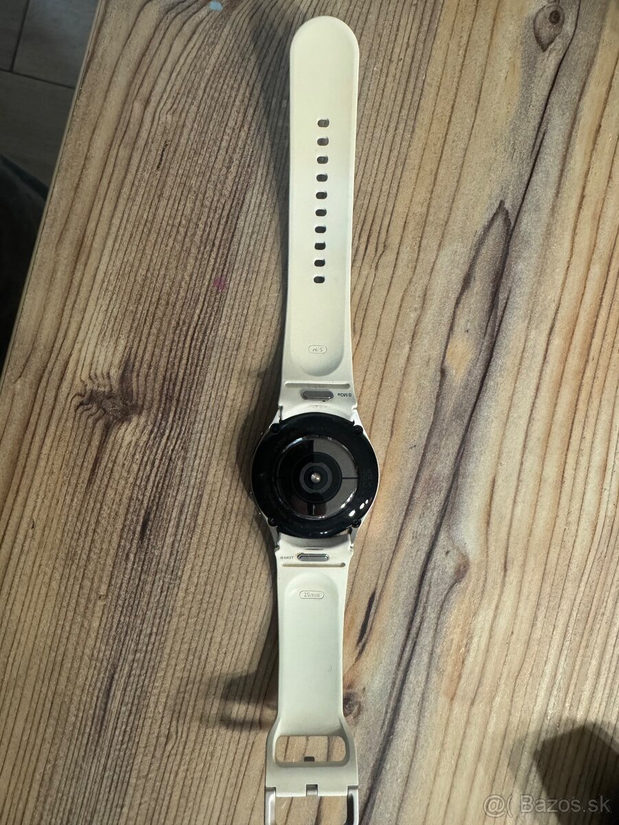 Smart hodinky SAMSUNG Galaxy Watch 6 SM-R930 40 mm Béžová