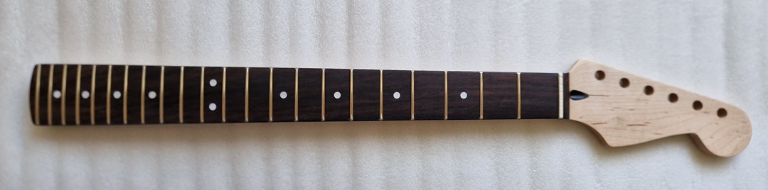 predám krk na stratocaster