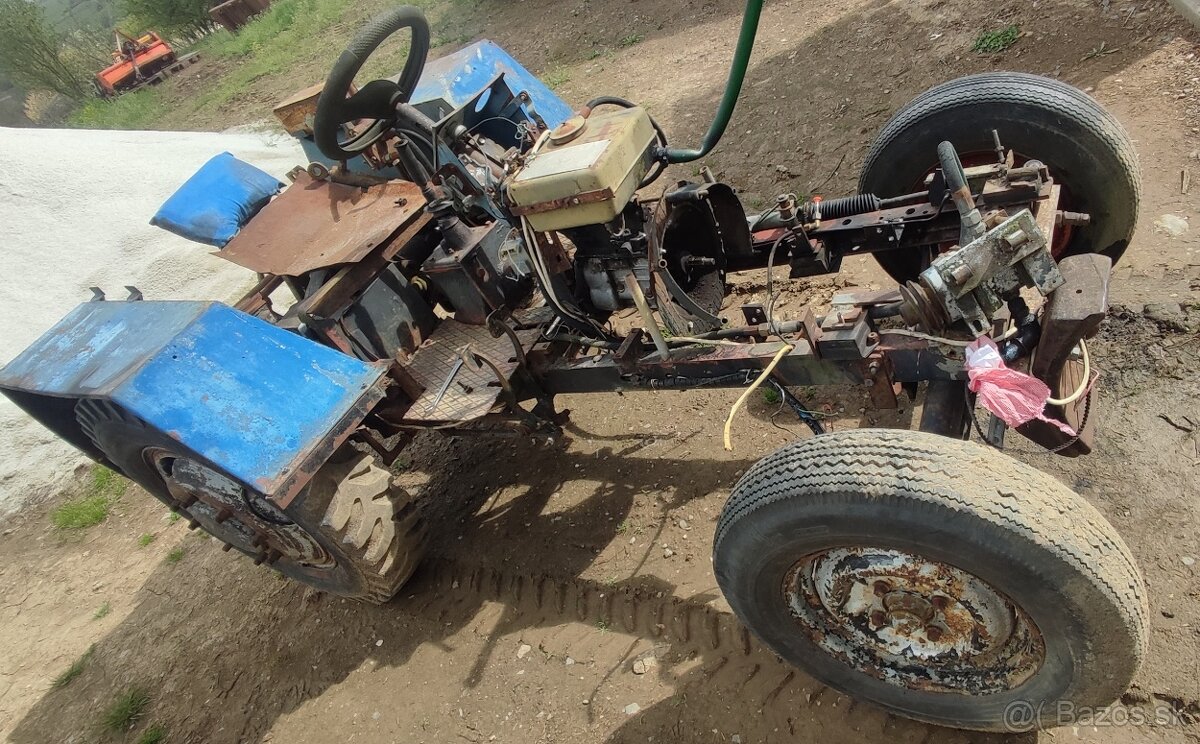 MALOTRAKTOR S HYDRAULIKOU